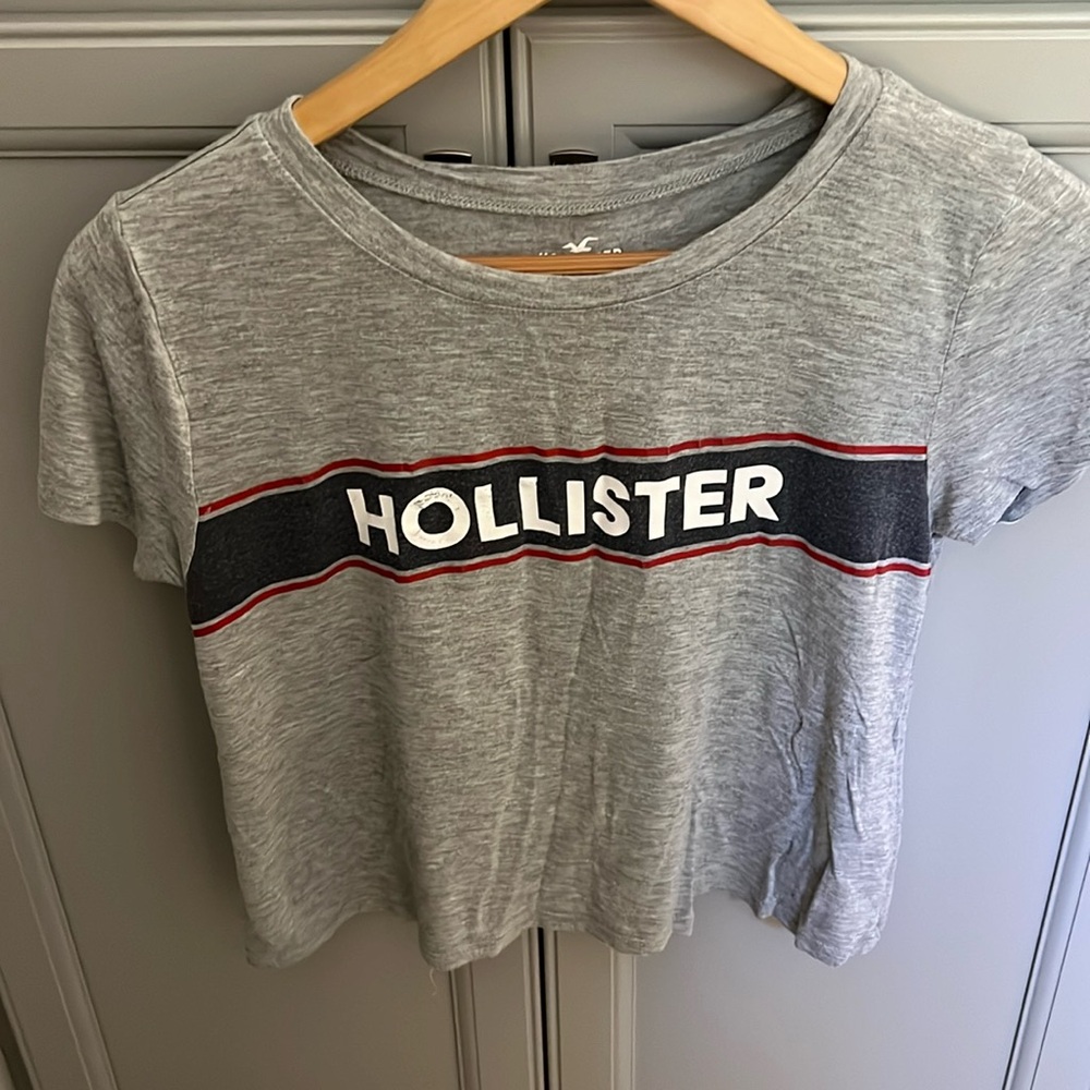 Womens Hollister crop top size xsmall good used condition no flaws